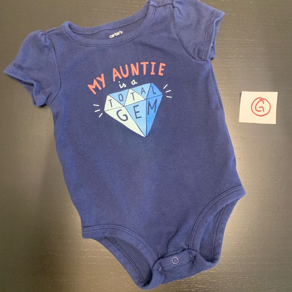 ⭐️5/$10.00⭐️ Carter’s 9m Auntie Onesie